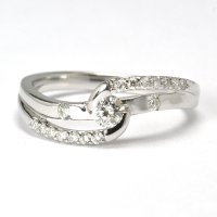 ゴージャスで華やかな婚約指輪（エンゲージリング）！！天然石ダイヤ・Pt900(プラチナ)・リング(指輪)