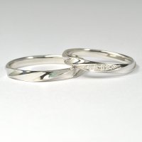 お値打ち！【ＲＵＮＯＡシリーズ】女性用天然石ダイヤ付・結婚指輪（マリッジリング）・Pt900(プラチナ)・ペアリング(指輪)