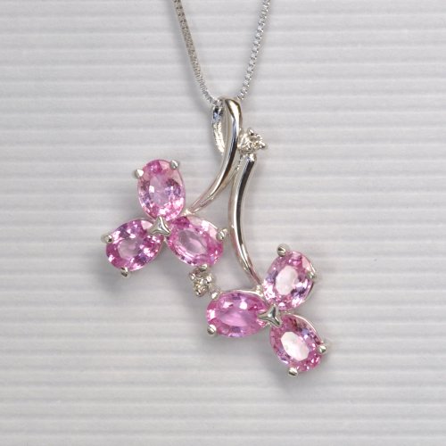 ピンクサファイアと天然石ダイヤモンドの花のモチーフペンダント・ネックレス・K18WG(ホワイトゴールド)
