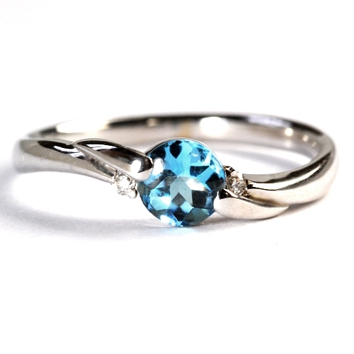 天然石ダイヤ付・涼しげな青色の天然石ブルートパーズリング（指輪）・K18WG(ホワイトゴールド)