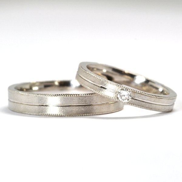 女性用天然石ダイヤ付 ミル打ち加工 オシャレなオーダーメイド結婚指輪 マリッジリング Pt900 プラチナ ペアリング 指輪