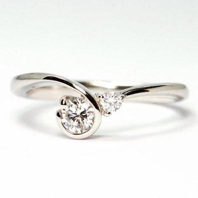画像2: オシャレな婚約指輪（エンゲージリング）！天然石ダイヤ・Pt900(プラチナ)・リング(指輪)売約済